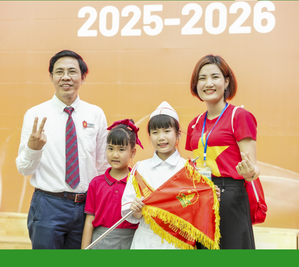 Phụ huynh và học sinh Vân Cốc